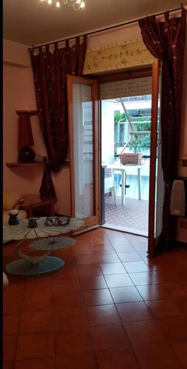 Casa Di Patty Lejlighed Nettuno Eksteriør billede